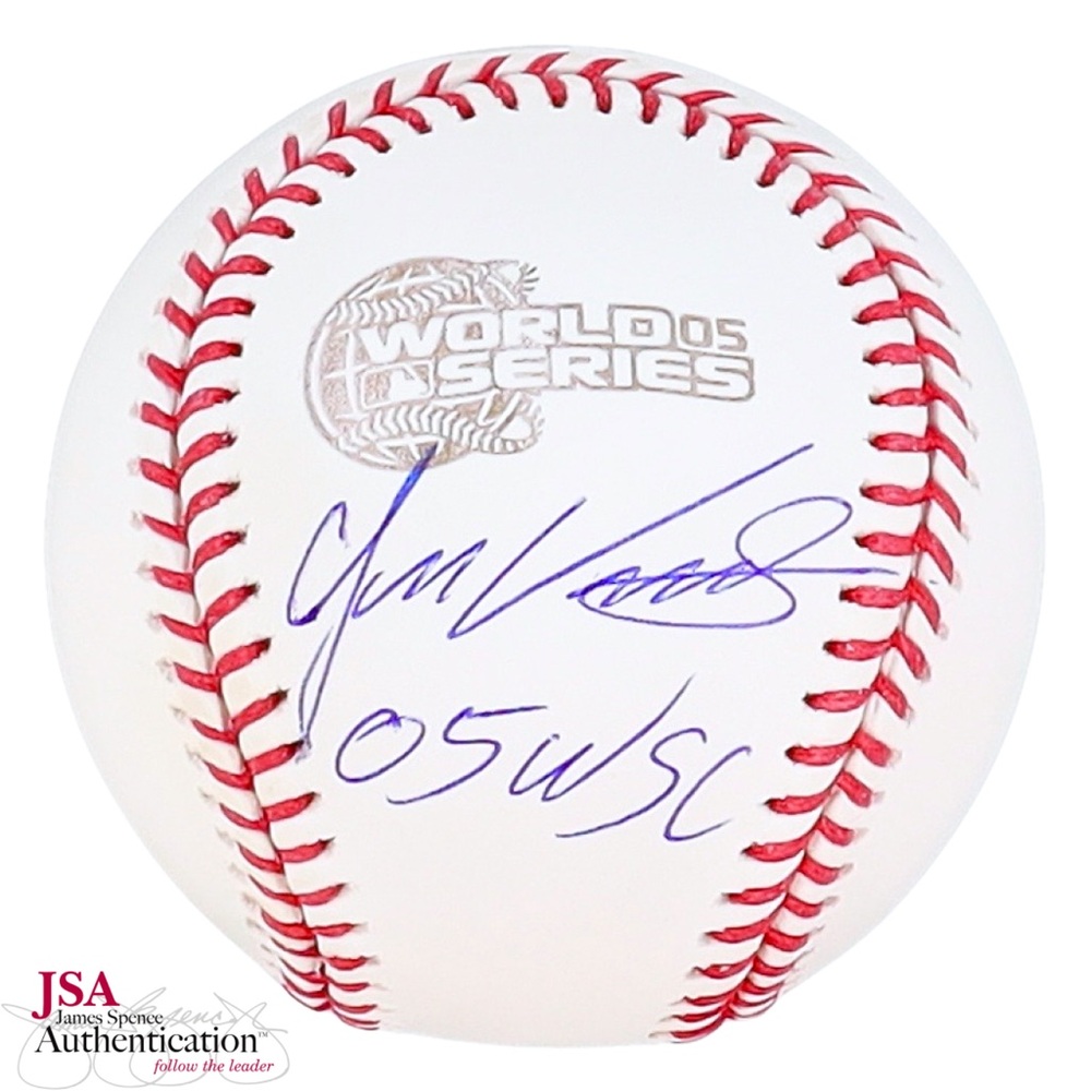💥Juan Uribe💥 Chicago White Sox Signed 2005 World Series Baseball Autograph JSA
